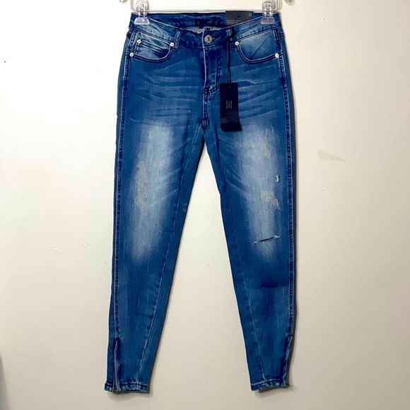 Rue 21 Women’s Jeggings, Sz 0, Denim, Short, Zippered Cuff, Mid-rise, Skinny NWT - Picture 1 of 9